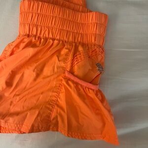 FREE PEOPLE MOVEMENT SHORTS SIZE SMALL